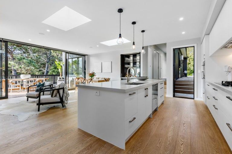 Photo of property in 30a Bernard Magnus Lane, Greenhithe, Auckland, 0632