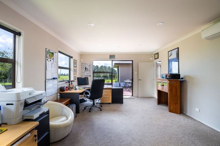 Photo of property in 1058 Mangorei Road, Mangorei, New Plymouth, 4371