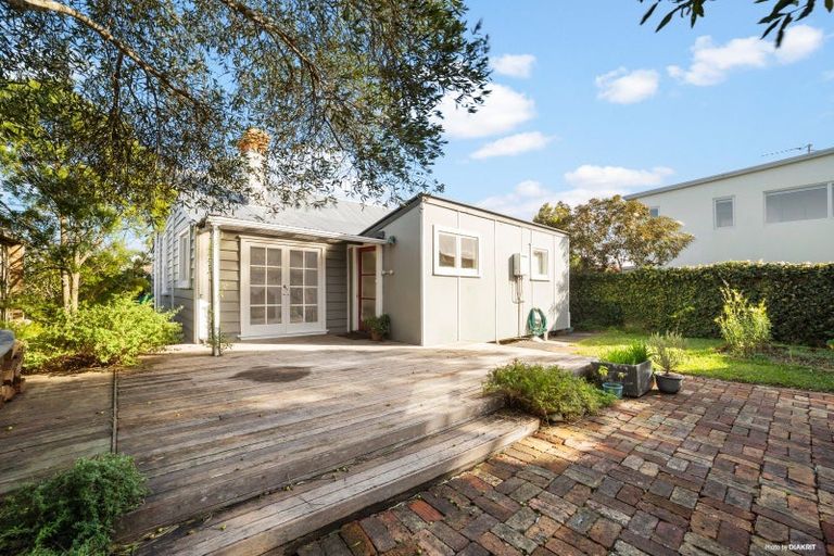 Photo of property in 2/2 Evan Street, Belmont, Auckland, 0622