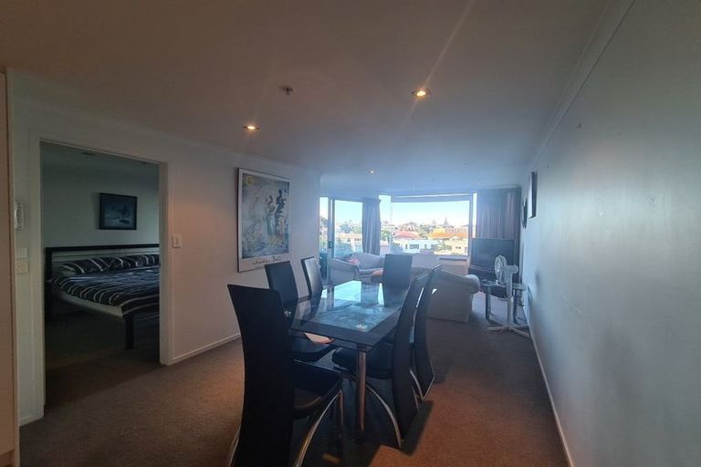 Photo of property in Algarve Apartments, 302/332 Maunganui Road, Mount Maunganui, 3116