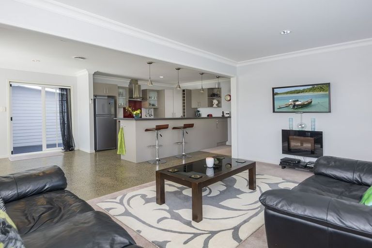 Photo of property in 63 Waterside Drive, Pyes Pa, Tauranga, 3112