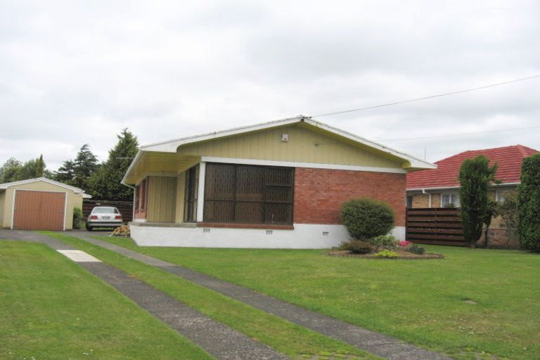 Photo of property in 63 Rosehill Drive, Rosehill, Papakura, 2113