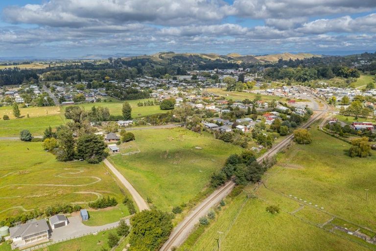 Photo of property in 36 Tamumu Road, Waipawa, 4210