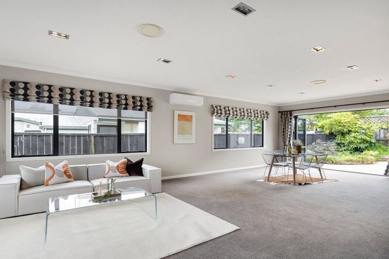 Photo of property in 30 Sandwich Road, St Andrews, Hamilton, 3200