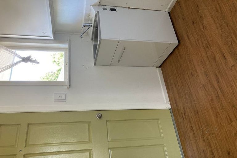 Photo of property in 16 Thompson Terrace, Manurewa, Auckland, 2102