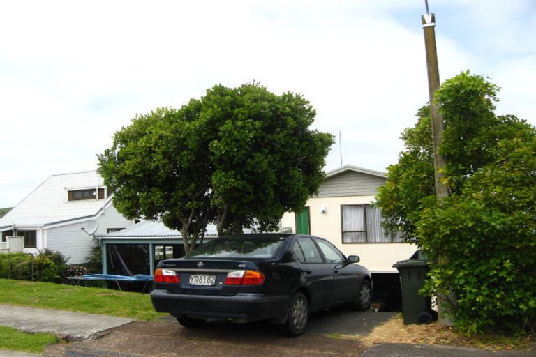 Photo of property in 18 Kotanui Avenue, Army Bay, Whangaparaoa, 0930