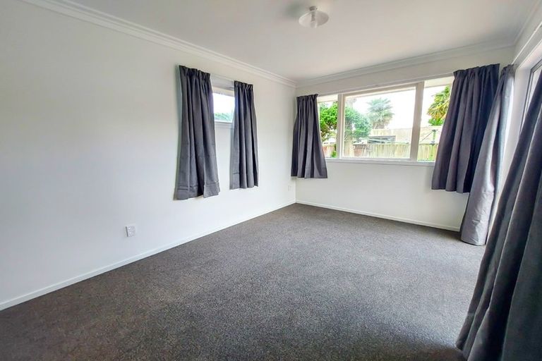 Photo of property in 42 Coleridge Drive, Enderley, Hamilton, 3214