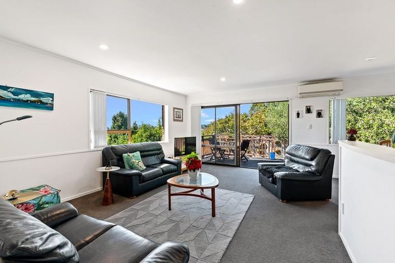 Photo of property in 1/12 Elmira Place, Browns Bay, Auckland, 0630