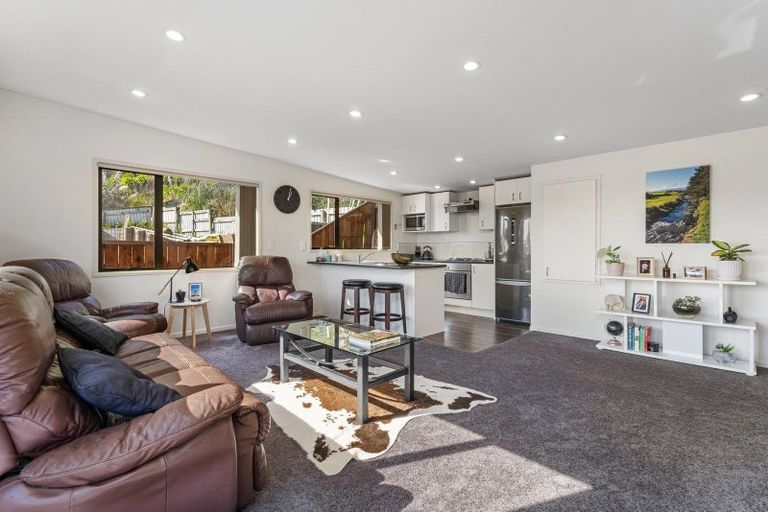 Photo of property in 12 Lavender Close, Spotswood, New Plymouth, 4310