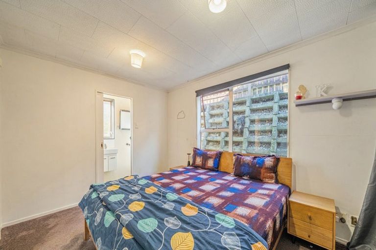Photo of property in 110 Holborn Drive, Stokes Valley, Lower Hutt, 5019