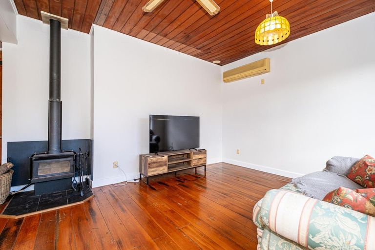 Photo of property in 243 Talbot Street, Geraldine, 7930