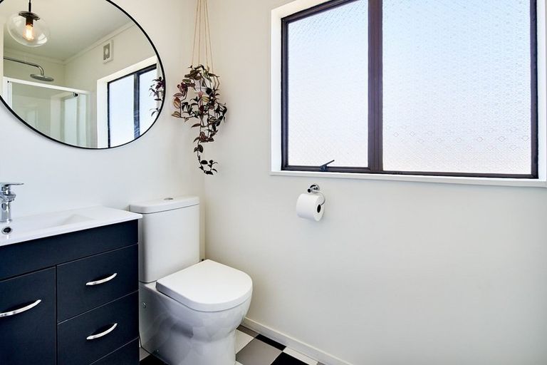 Photo of property in 108a Montgomery Avenue, Karori, Wellington, 6012