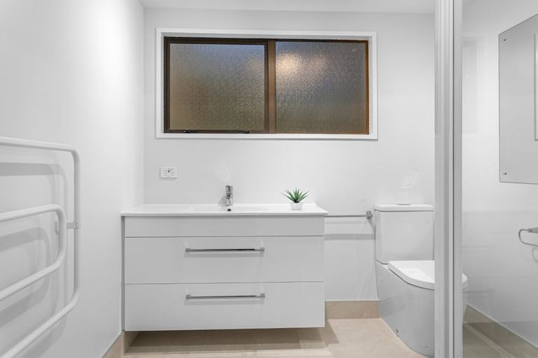 Photo of property in 6b Rubens Place, Burnside, Christchurch, 8053