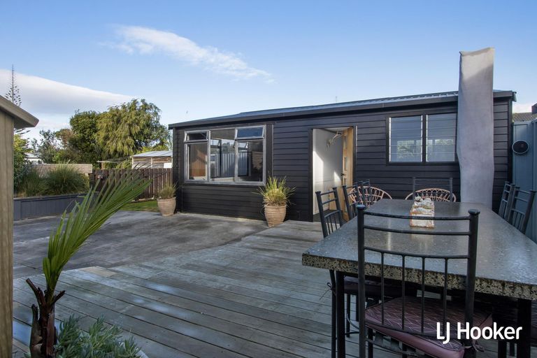 Photo of property in 17 Brighton Road, Waihi Beach, 3611