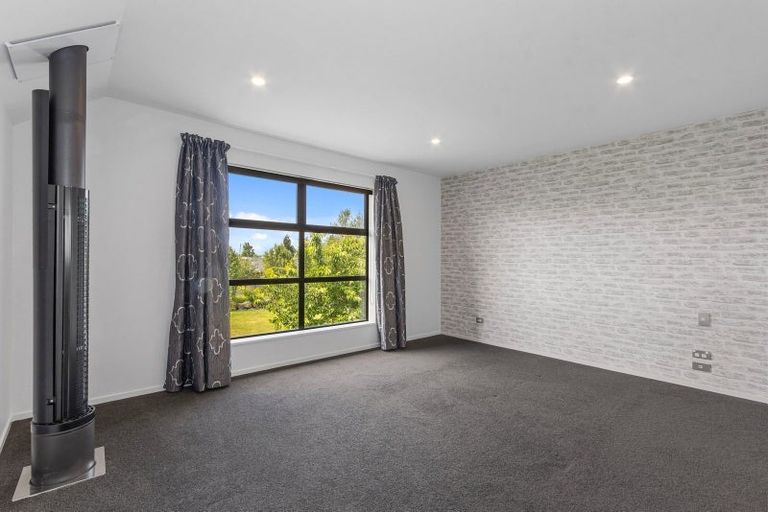 Photo of property in 19 Albert Sheppard Close, Yaldhurst, Christchurch, 8042