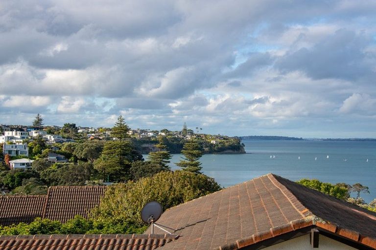 Photo of property in 3a Kowhai Road, Mairangi Bay, Auckland, 0630