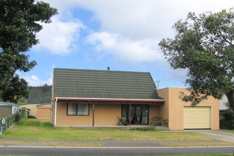 Photo of property in 309 Chartwell Avenue, Whangamata, 3620