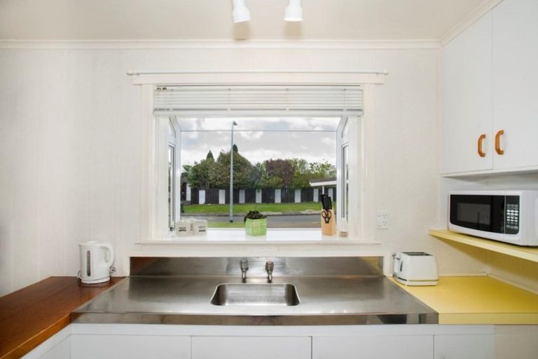 Photo of property in 16 Parkvale Road, Otumoetai, Tauranga, 3110