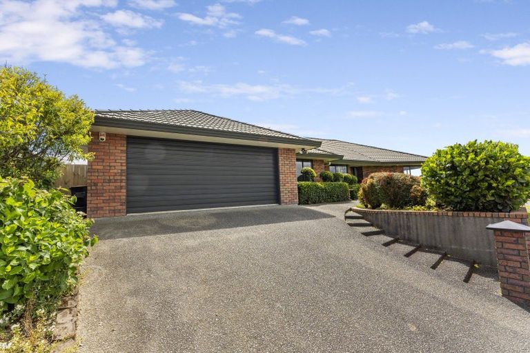 Photo of property in 2 Masefield Terrace, Kelvin Grove, Palmerston North, 4414