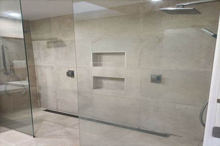 Photo of property in 5 Sutton Crescent, Papatoetoe, Auckland, 2025