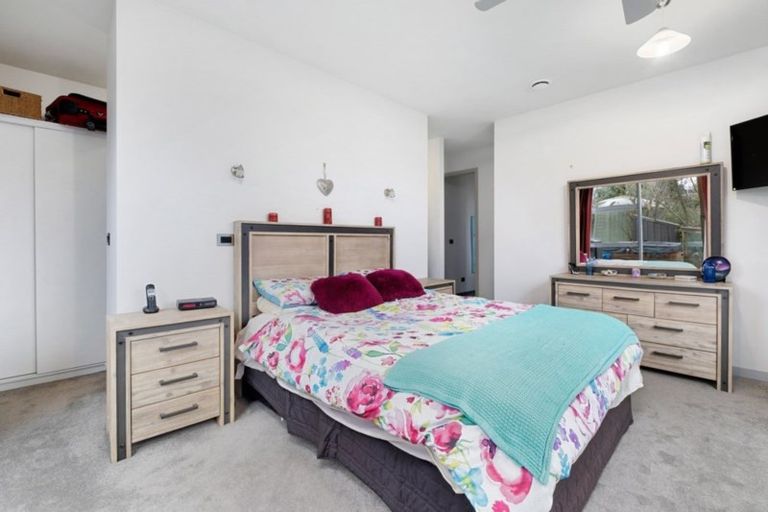 Photo of property in 293 Riverbank Road, Wanaka, 9382