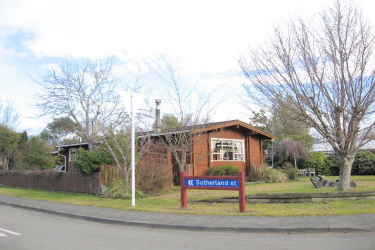 Photo of property in 21 Sutherland Street, Te Anau, 9600