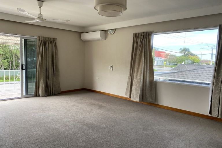 Photo of property in 60a Puketapu Road, Taradale, Napier, 4112