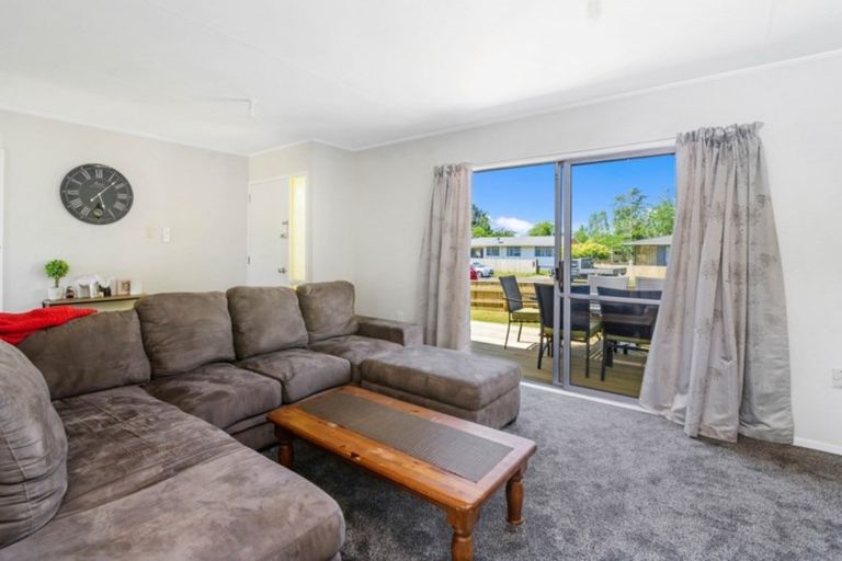 Photo of property in 8 Luke Place, Fairy Springs, Rotorua, 3015