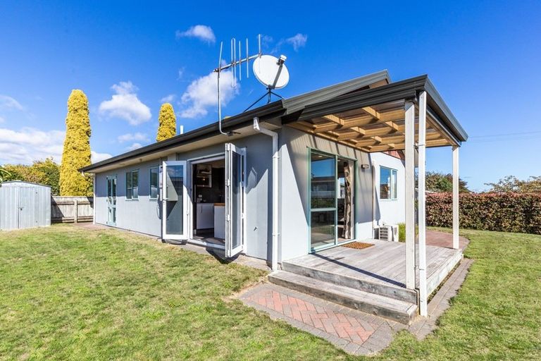 Photo of property in 4 Aubrey Crescent, Rainbow Point, Taupo, 3330