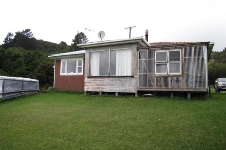 Photo of property in 5114 Te Araroa Road, Hicks Bay, Tikitiki, 4087