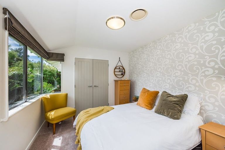 Photo of property in 4 Ferndale Drive, Waikanae, 5036