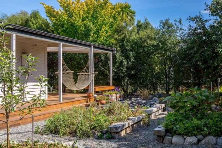 Photo of property in 65 Brandon Street, Featherston, 5710