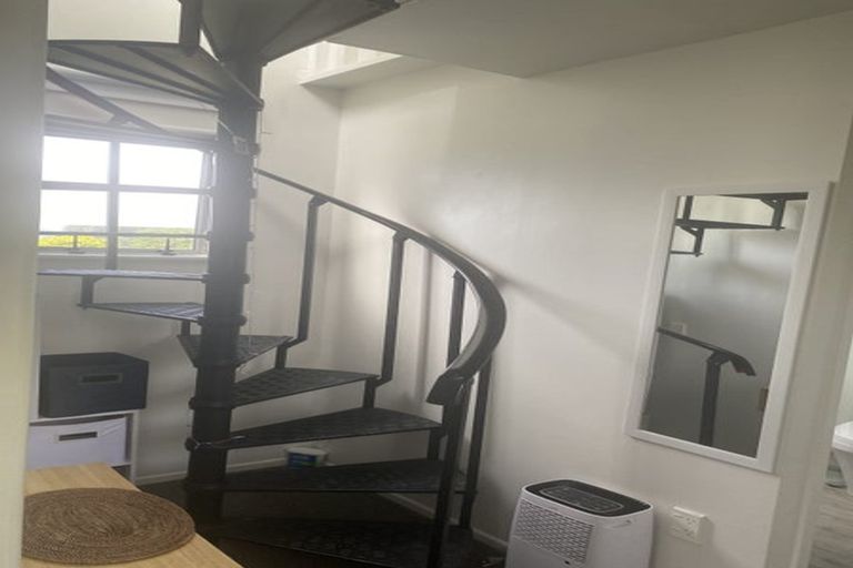 Photo of property in 1 Fettes Crescent, Seatoun, Wellington, 6022