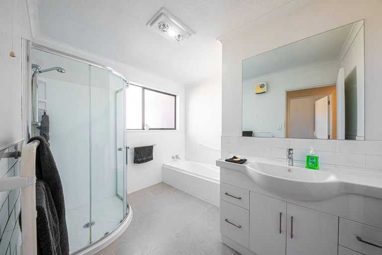 Photo of property in 156 Sawyers Arms Road, Northcote, Christchurch, 8052