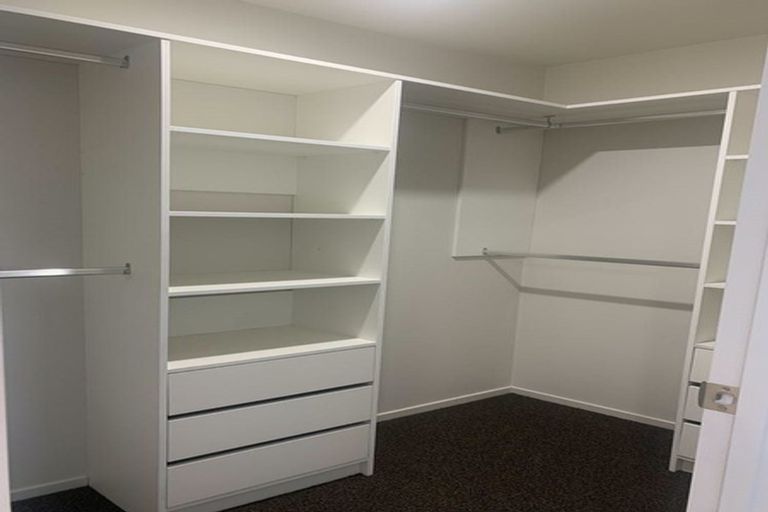 Photo of property in 98 Cardiff Road, Pakuranga, Auckland, 2010