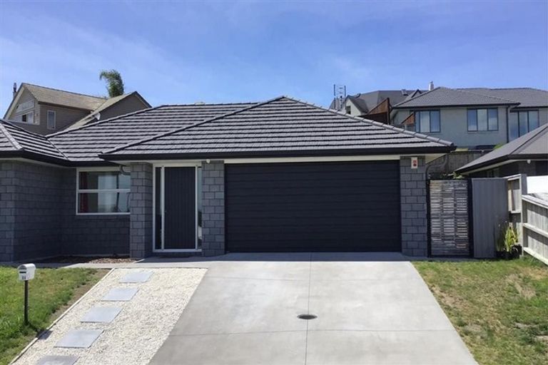 Photo of property in 84 Bert Wall Drive, Omokoroa, 3114