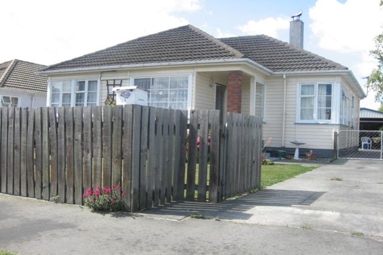 Photo of property in 319 Riccarton Road, Upper Riccarton, Christchurch, 8041