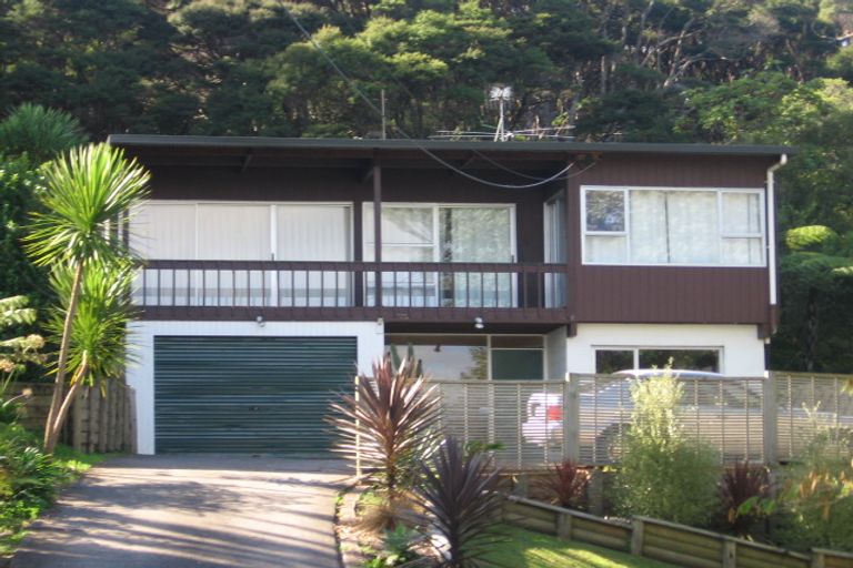 Photo of property in 51 Woodfern Crescent, Titirangi, Auckland, 0604