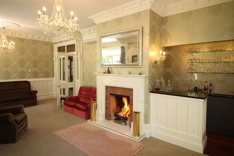 Photo of property in Chilcombe Homestead, 4 Medbury Terrace, Fendalton, Christchurch, 8041