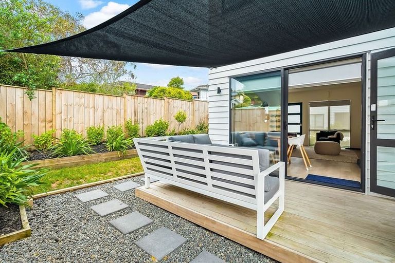 Photo of property in 66c Donovan Avenue, Massey, Auckland, 0614