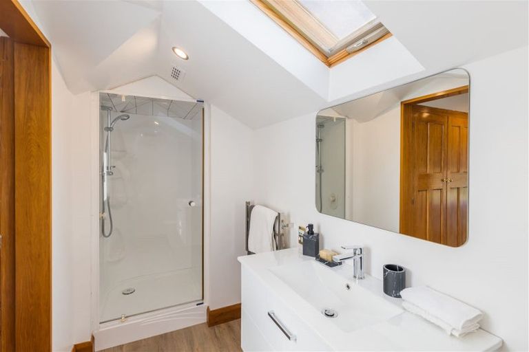 Photo of property in 27 Normans Road, Strowan, Christchurch, 8052