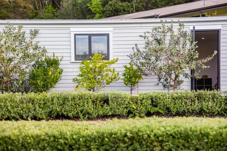 Photo of property in 19 Seagull Place, Whitby, Porirua, 5024