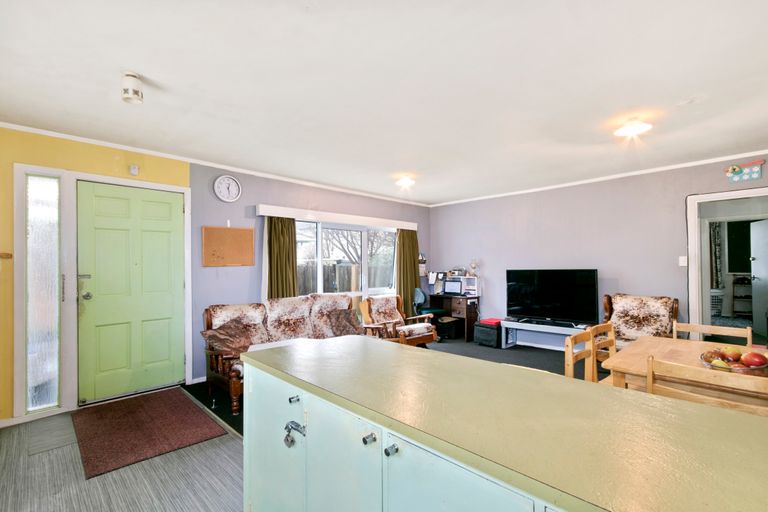 Photo of property in 69 Godley Street, Waiwhetu, Lower Hutt, 5010