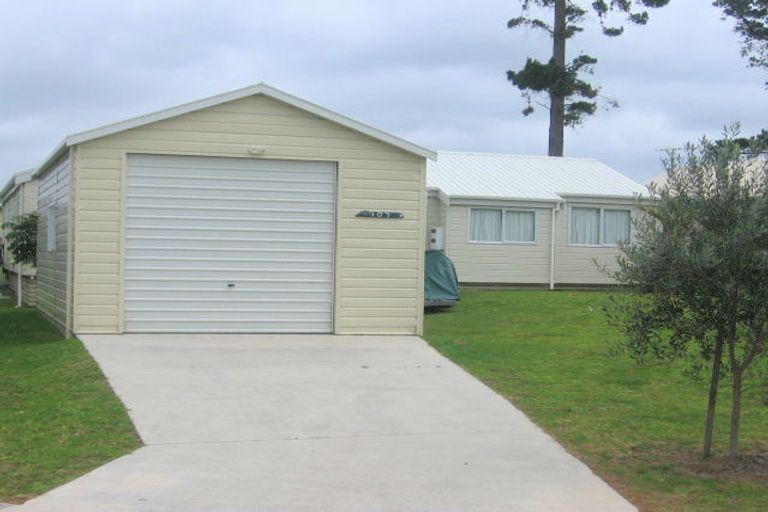 Photo of property in 107 Corokia Place, Matarangi, Whitianga, 3592