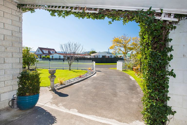 Photo of property in 18 Elsdon Best Street, Riverdale, Gisborne, 4010