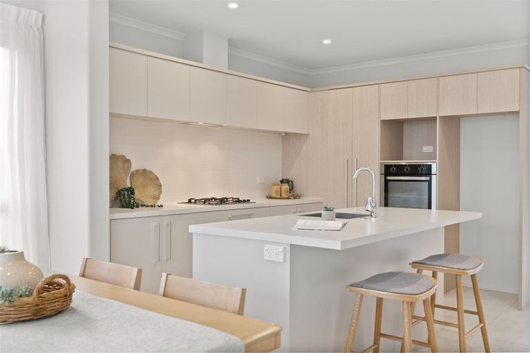 Photo of property in 108 Matairangi Avenue, Totara Heights, Auckland, 2105