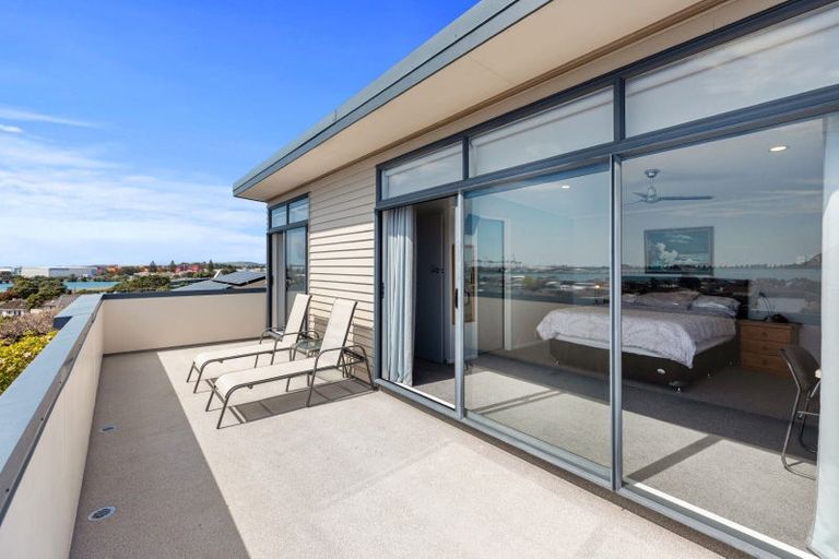 Photo of property in 18 Andrew Place, Otumoetai, Tauranga, 3110