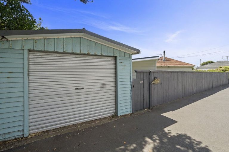 Photo of property in 203 Sutherland Road, Lyall Bay, Wellington, 6022