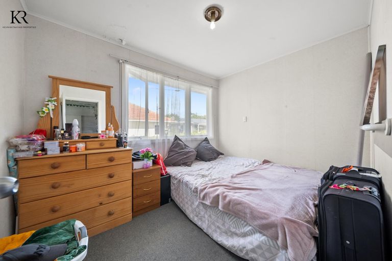 Photo of property in 53 Waipani Road, Te Atatu Peninsula, Auckland, 0610