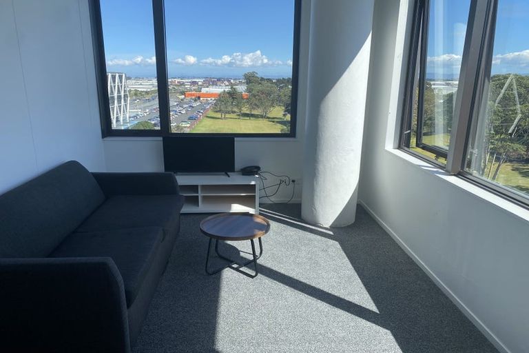 Photo of property in Twin Towers, 706/17 Putney Way, Manukau, Auckland, 2104
